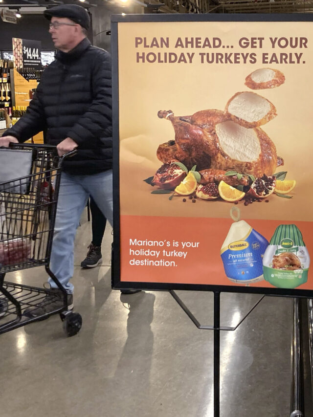 which stores are open on Thanksgiving 2023 in USA?